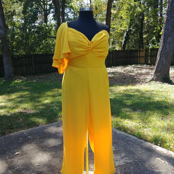Flutter Sleeve One Shoulder Jumpsuit - Picture 7 of 11